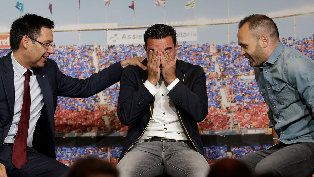 Watch Xavi Cant Control Tears At Barcelona Farewell Ceremony 